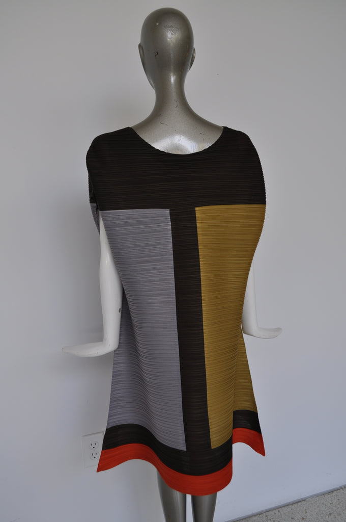 Issey Miyake Fete dress
