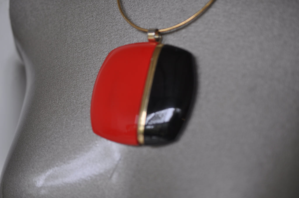 Lanvin necklace chunky pendant 1970s – Vintage Le Monde